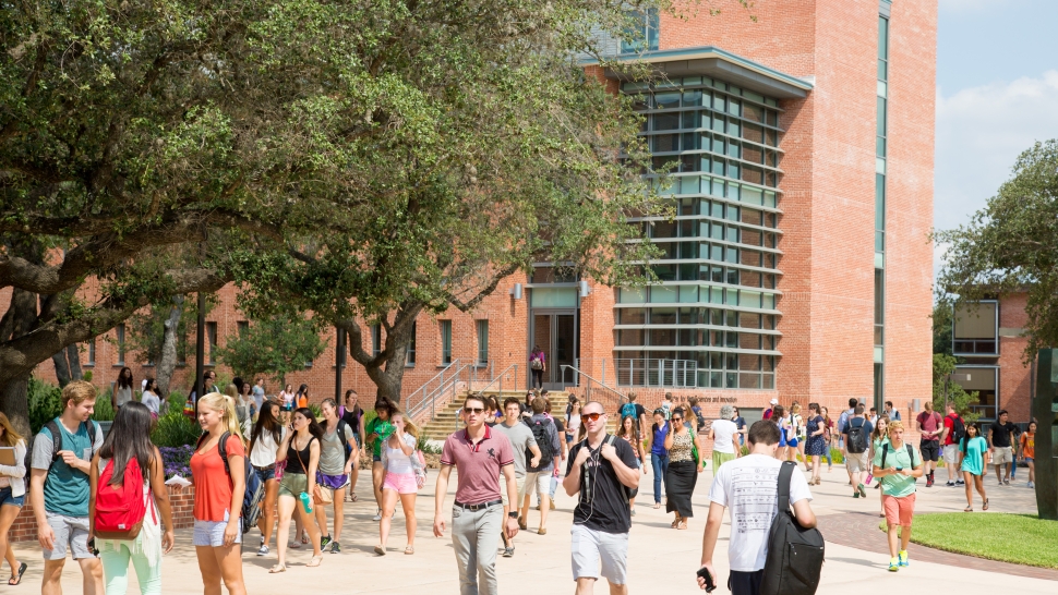 Students walk across campus on first day of classes